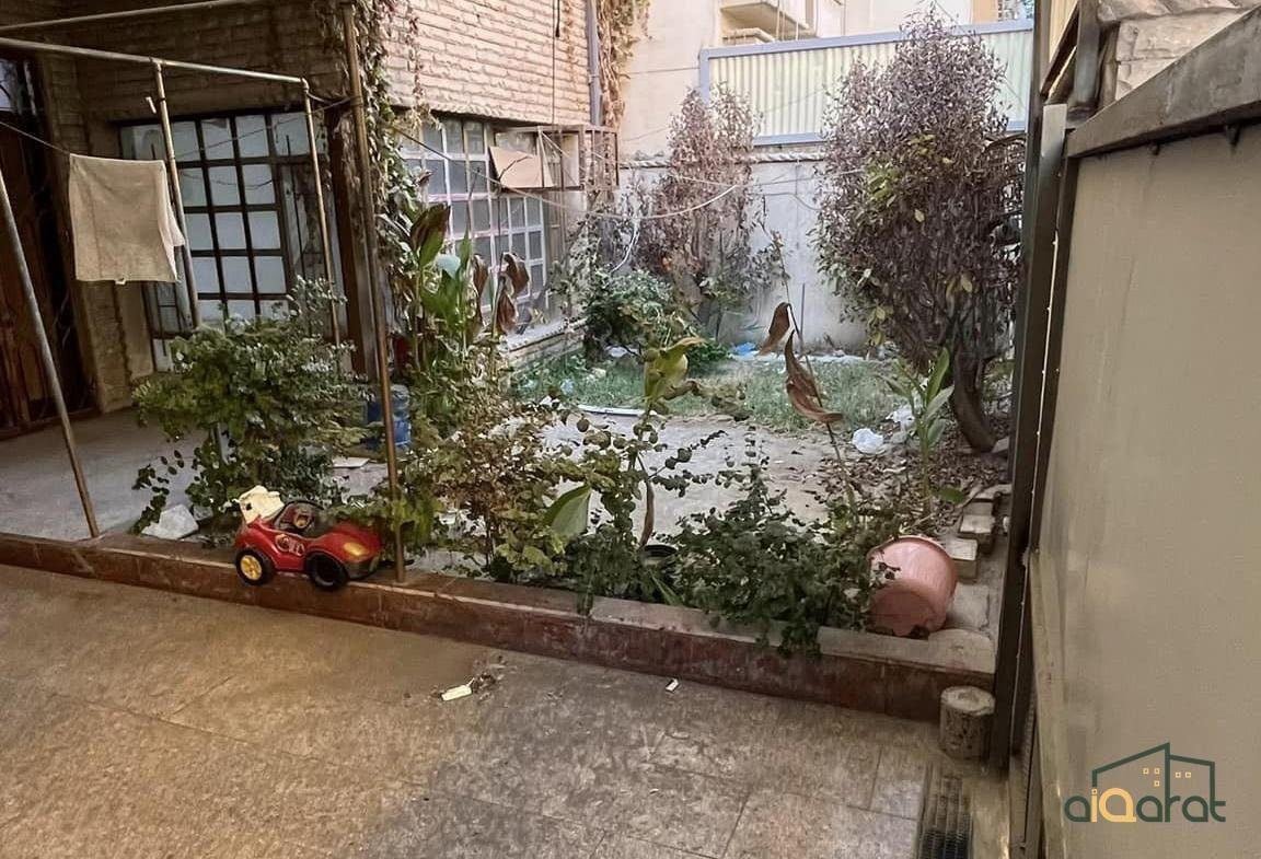 دار سكني للايجار في منطقة الكرادة٬ الناظمية (المساحة ٢٠٠ م٢) السعر ٣٥ الف دولار سنويا