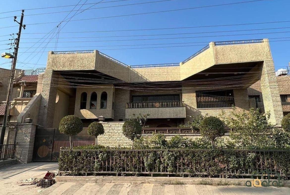 دار سكني للبيع في منطقة الغزالية٬ سند مستقل (المساحة ٣٠٠ م٢) السعر ٩٢٥ مليون دينار عراقي