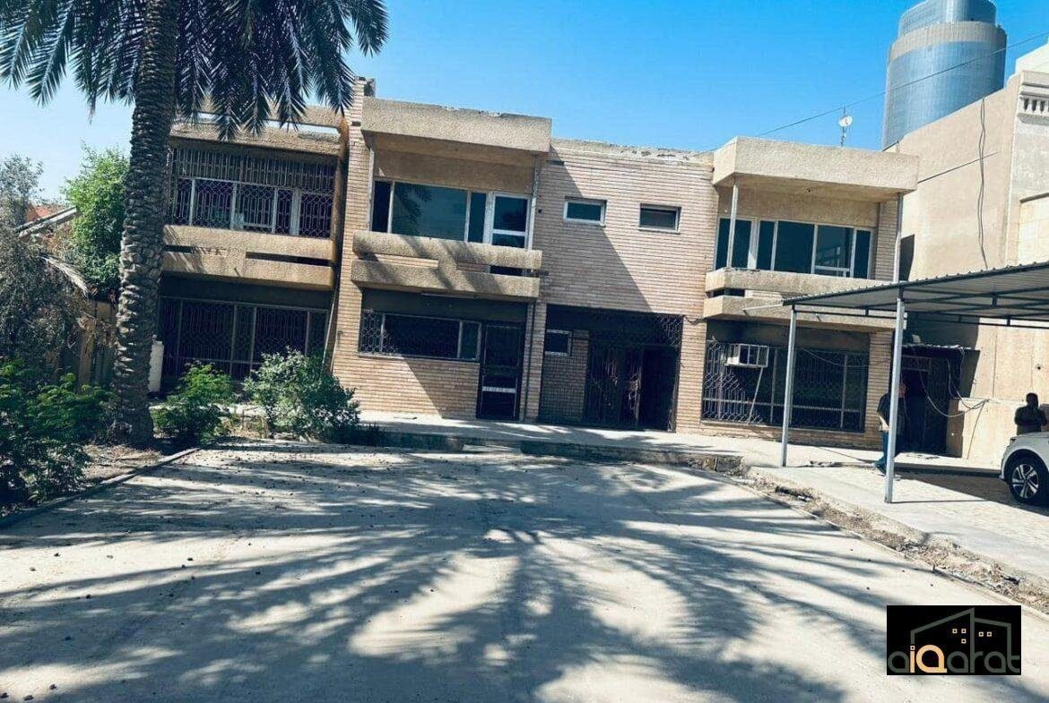 دار سكني للبيع في منطقة الحارثية (٧٩٠ م²)٬ سند مستقل٬ السعر غير معلن