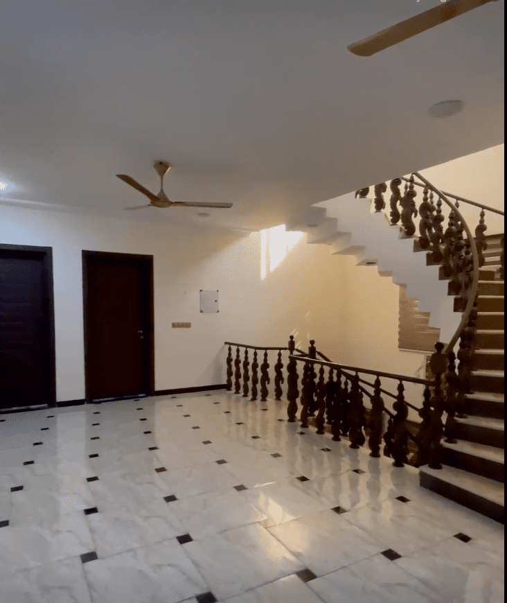 Screen Shot 2023-11-21 at 12.39.00 AM