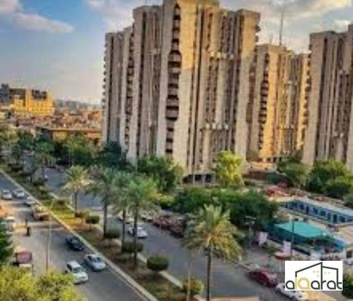 شقة للبيع في شارع حيفا٬المجمع الهولندي (١٣٠م²) السعر ١٣٠الف دولار