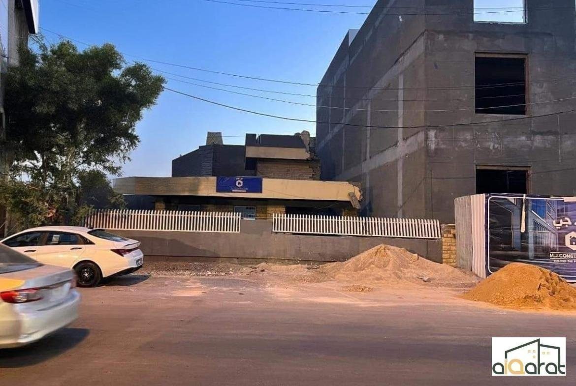 أرض تجاري للبيع في الكرادة٬شارع ٤٢ (٤٠٠م²) السعر للمتر ٧٥٠٠دولار
