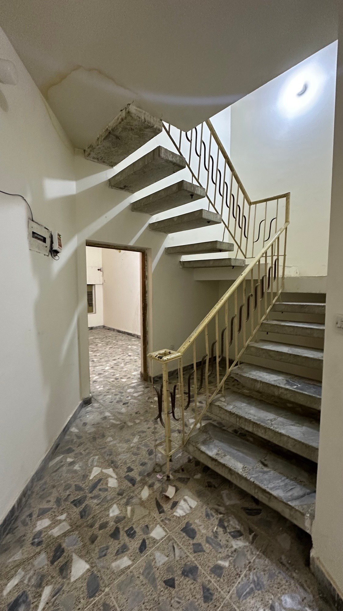 image_picker_D7851F31-8F83-4A25-B22C-14917D077B5C-1730-000000DB26570691