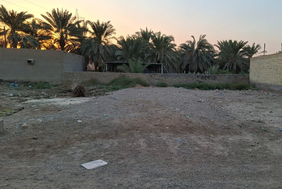 أرض للبيع في منطقة الشعب- حي البساتين(١٥٠م²)السعر ١٥٠مليون دينار