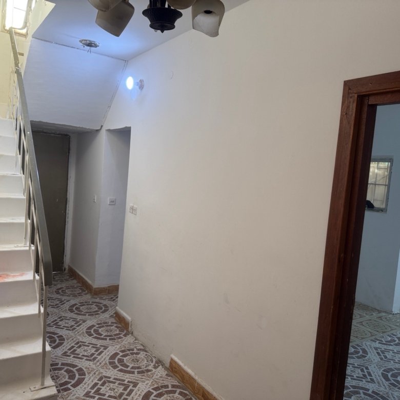 دار للايجار في البصرة- دور الهندية المعقل(٢٥٠م²) الايجار الشهري ١٬٢٥٠مليون دينار 7 image picker 7FAEC811 1D68 4DFE 979F 7EC78542801C 45605 00001CFB88000548
