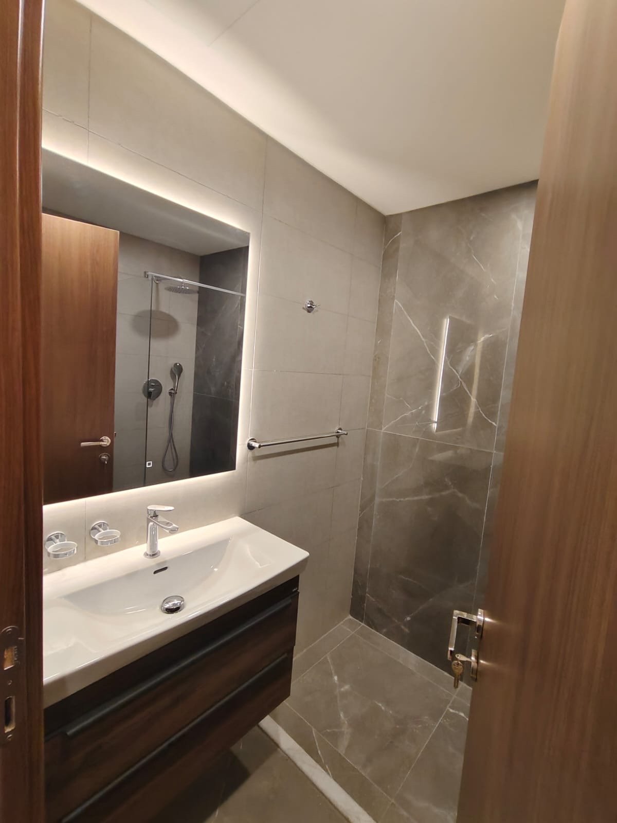 image_picker_8B08475A-6951-4530-8D35-8497F0CC2CFF-14414-000007BFF39C643E