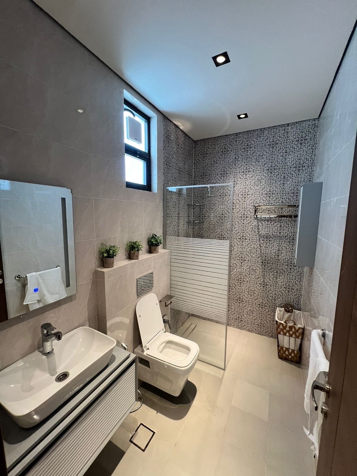 image_picker_B8B3DB83-17F9-4B01-8627-372A3C7EA1DB-20801-00000D5C9D527FB9