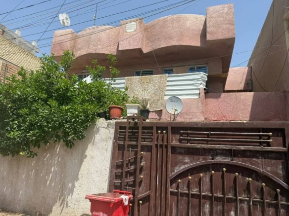دار للبيع في حي الجهاد(٢٠٠م²) السعر ٣٠٠مليون دينار