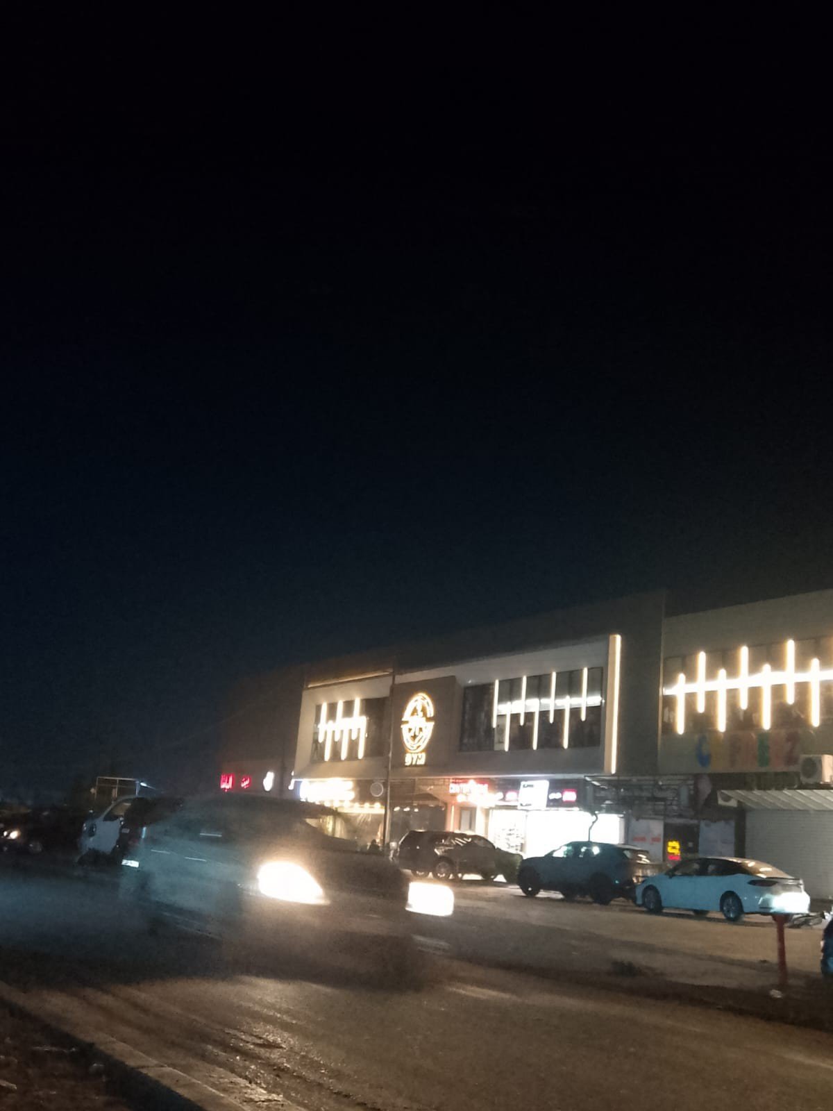 أرض للبيع في العامرية-شارع نادي الخطوط(١٧٧م²) السعر للمتر ٣مليون دينار