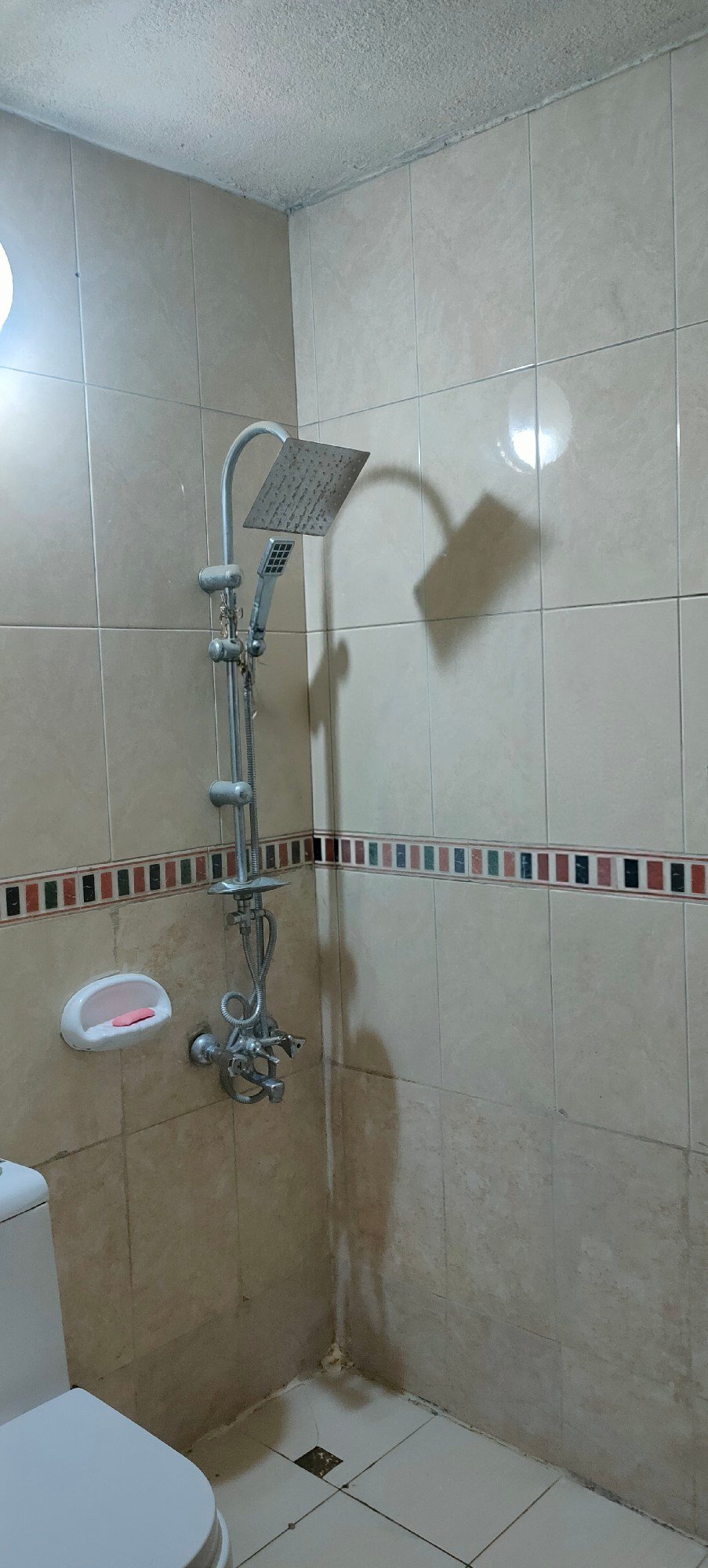 دار للبيع في حي الجهاد(١٧٥م²)السعر ٣٨٥مليون دينار