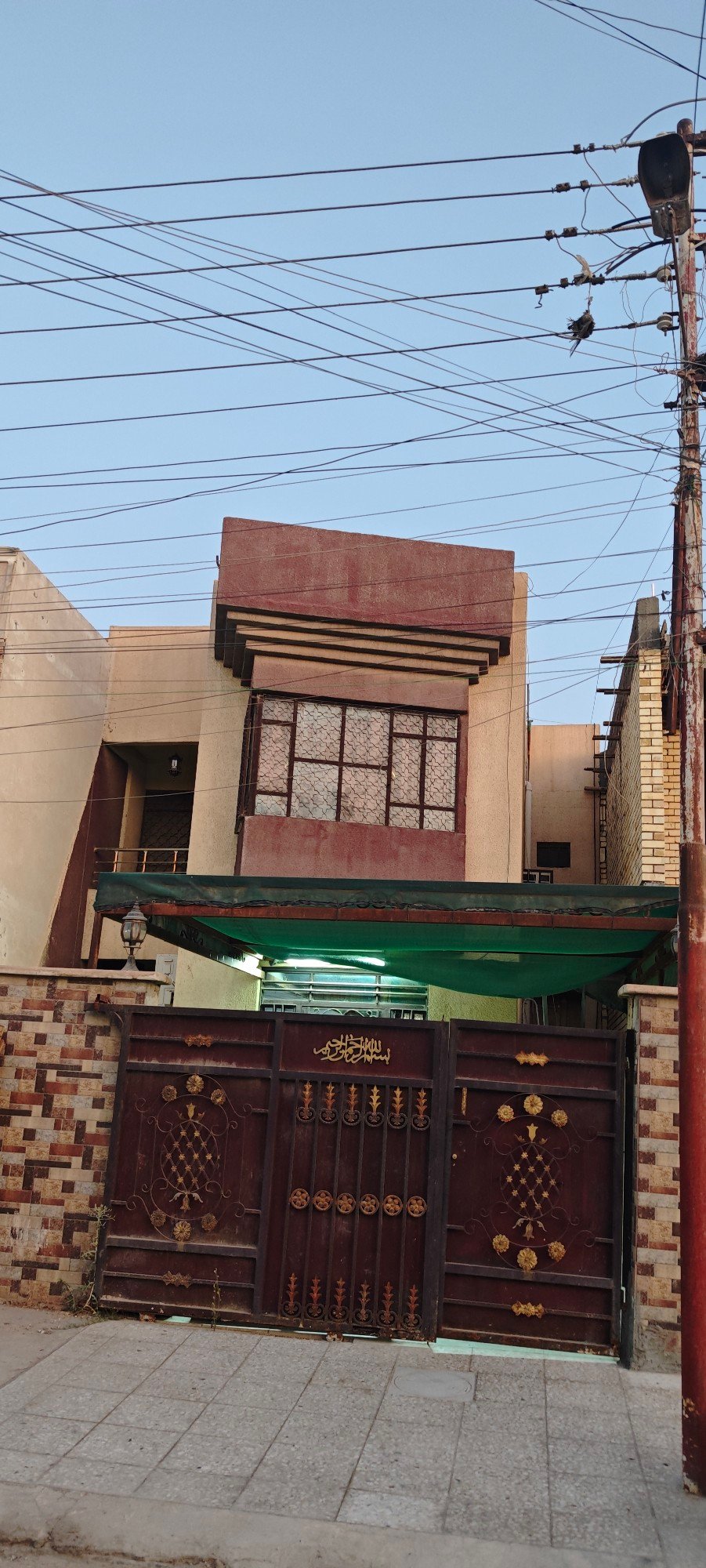 دار للبيع في حي الجهاد(١٧٥م²)السعر ٣٨٥مليون دينار