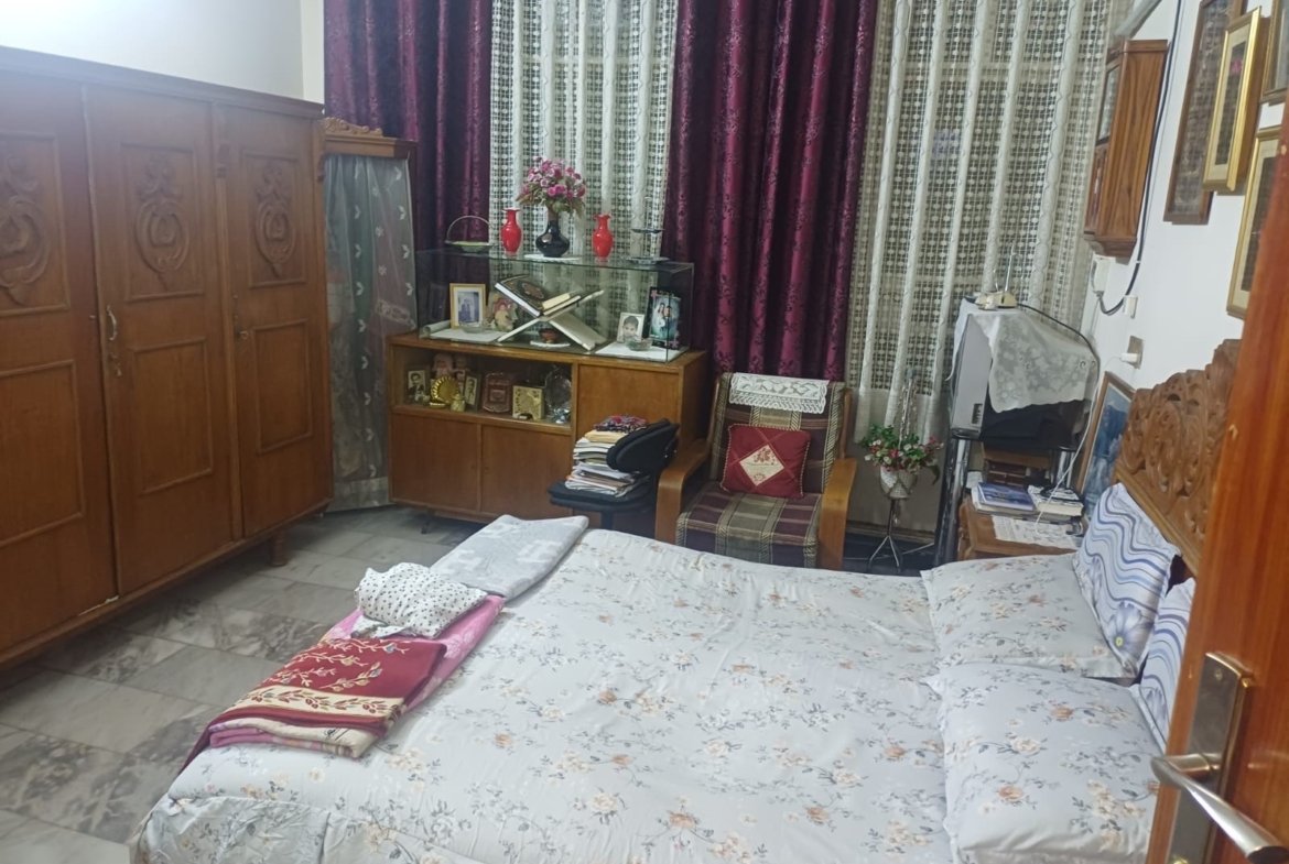 دار للبيع في حي الجهاد – شارع الضباط(١٠٠م²) السعر ٢٥٠مليون دينار